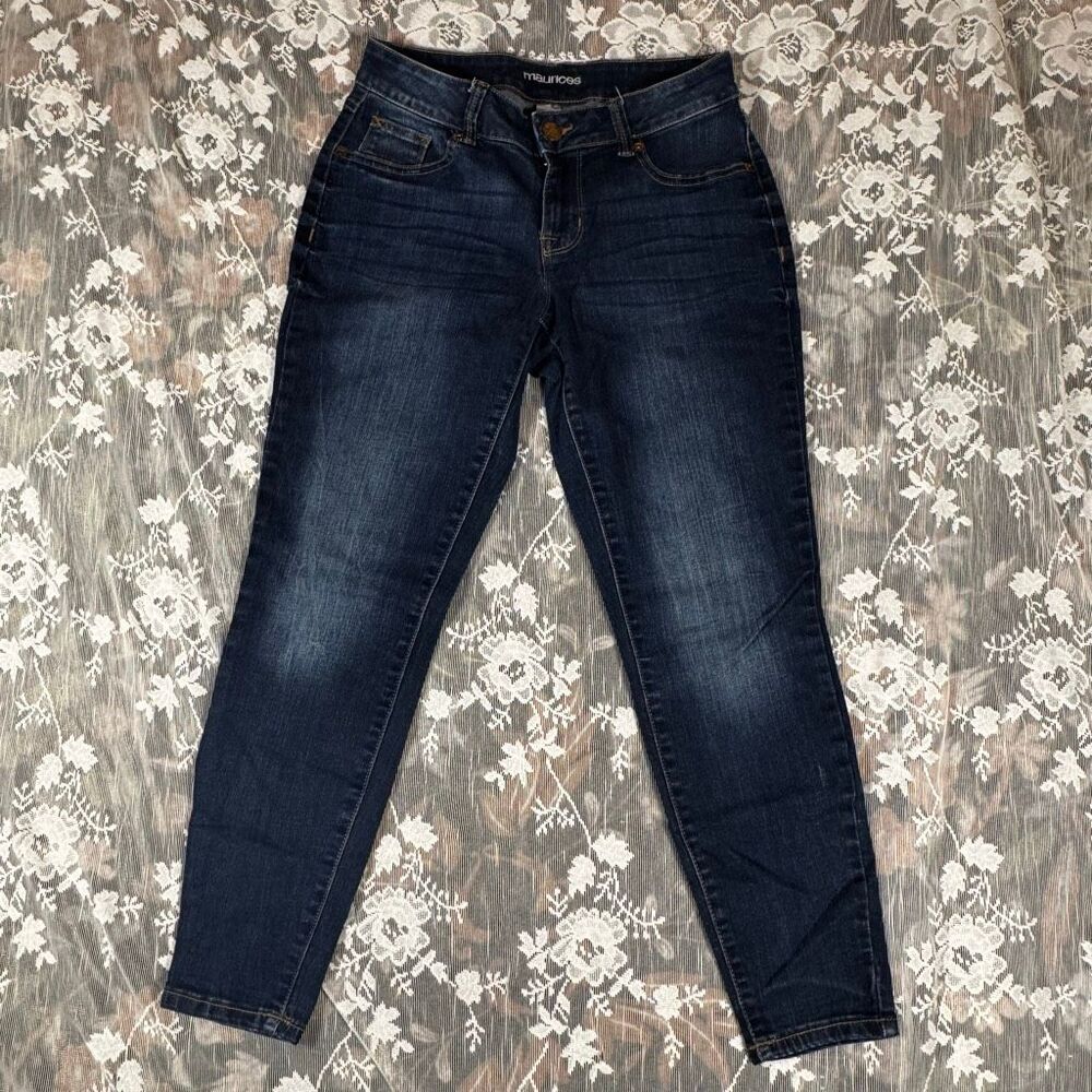 Maurices Dark Wash Skinny Ankle Jeans – Size Medium Short - Picture 2 of 5